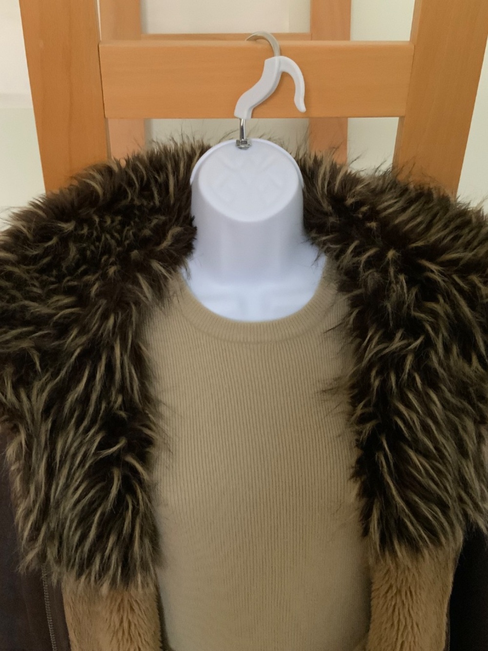Faux leather, faux fur women’s jacket, size medium, colour brown - Picture 2 of 4